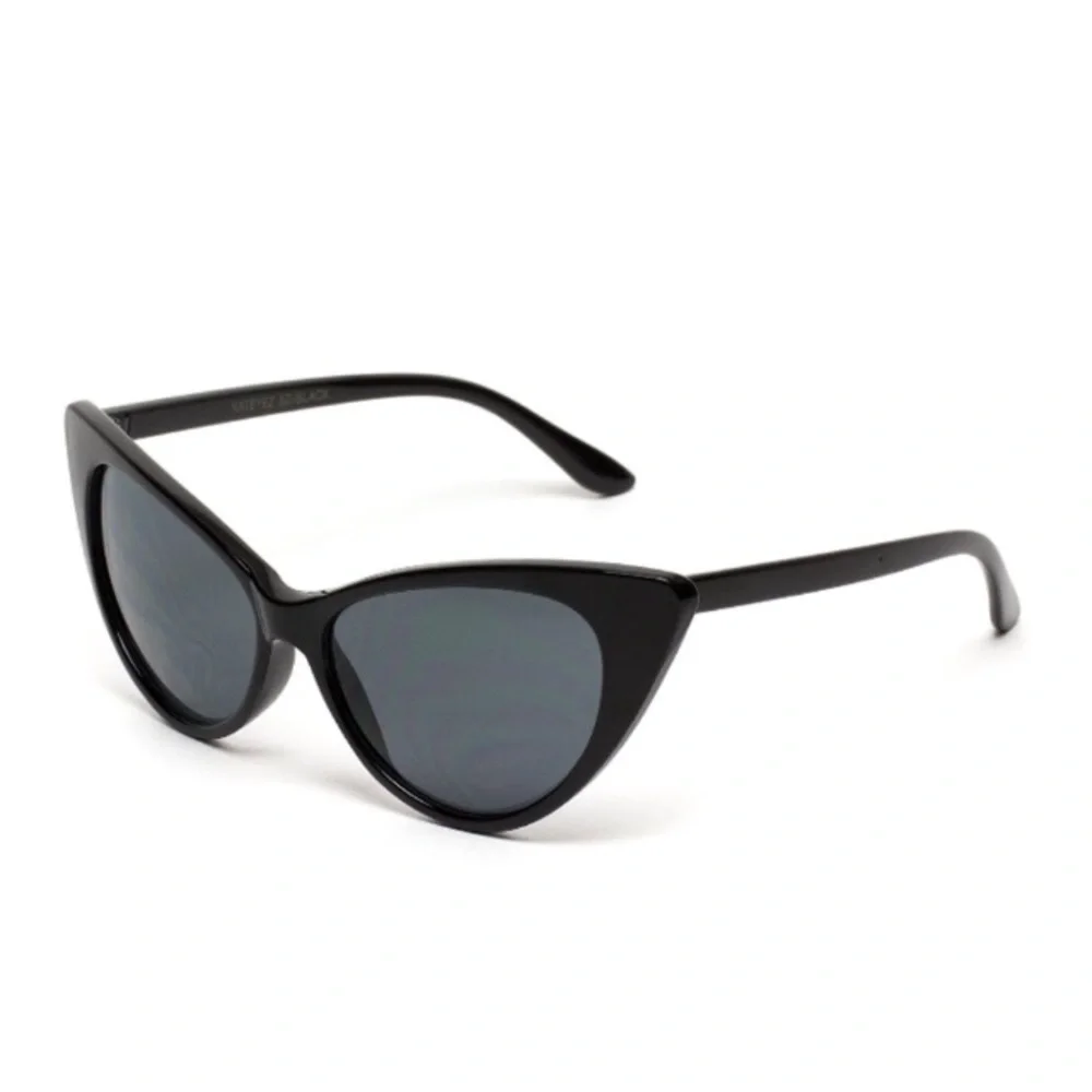 Retro Pointed Cat Eye Plastic Frame Sunglasses - Picture 5 of 6